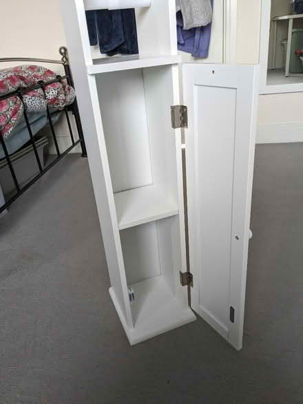 Photo of free Bathroom cabinet and toilet roll holder (Stechford B33) #2