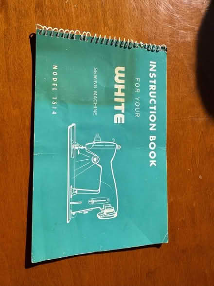 Photo of free Vintage White Sewing Machine (Hull & El Camino) #3