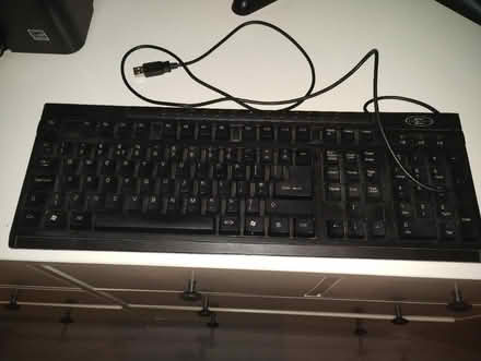 Photo of free USB wired keyboard (Leytonstone E11) #1