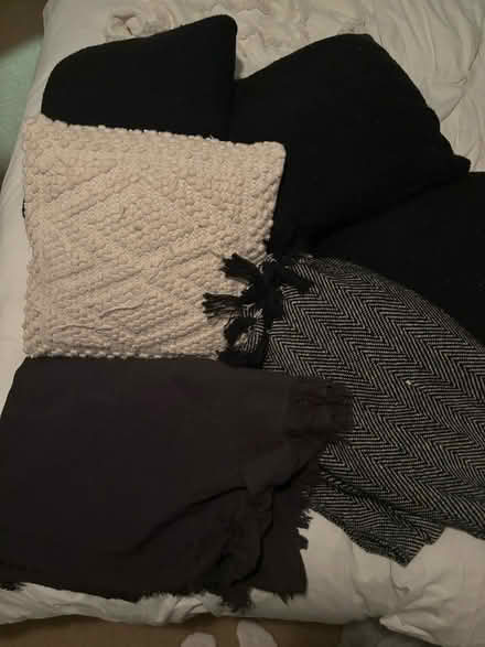 Photo of free Throws & Cushions (Kew Gardens TW9) #2