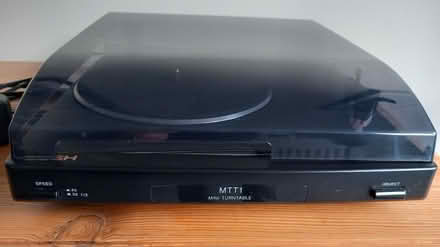 Photo of free Record Deck (EN7 Cheshunt) #3