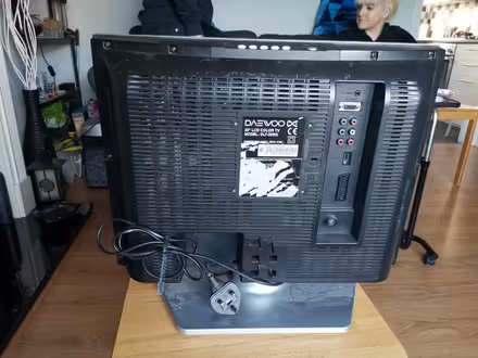 Photo of free 20 inch tv (G21 balornock) #2