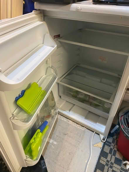 Photo of free Hotpoint fridge (OX26) #2