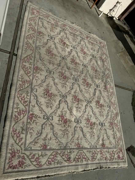 Photo of free Area Rug (Hull & El Camino) #1