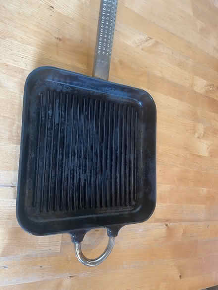 Photo of free Cast iron grill and a frying pan (NE40) #4