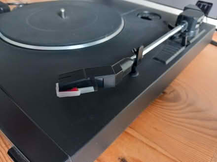 Photo of free Record Deck (EN7 Cheshunt) #4