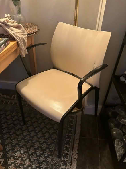 Photo of free Chair (Kew Gardens TW9) #1