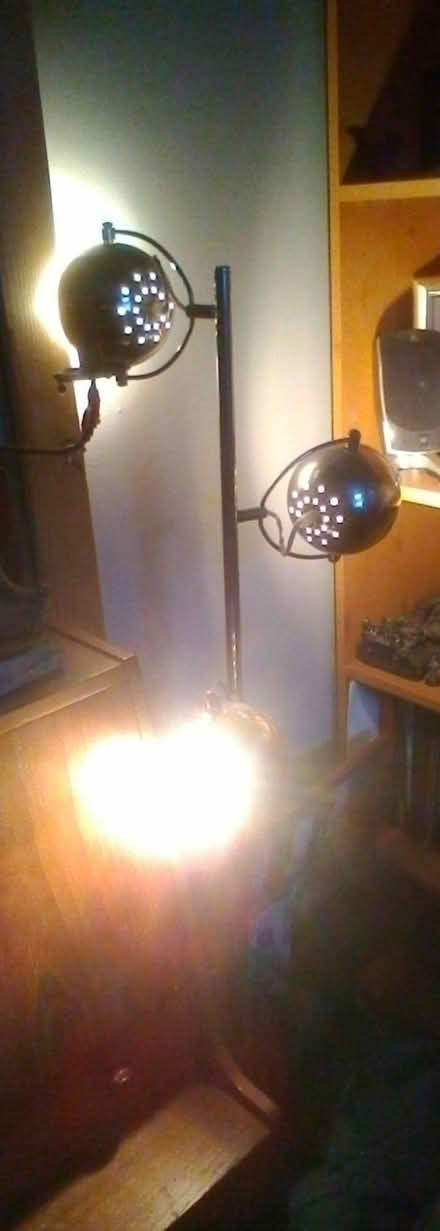 Photo of free Standard Lamp, "Fish Eye" bulbs (Saint Thomas Ward EX2) #3