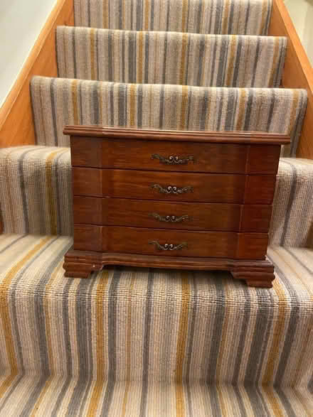 Photo of free Wooden jewellery box (HP16) #1