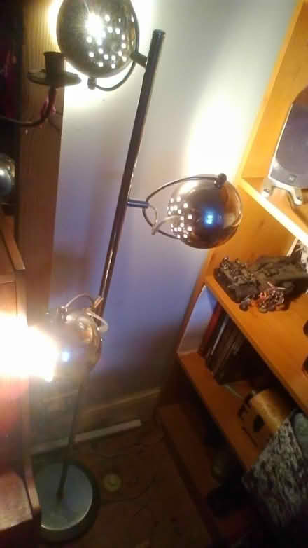 Photo of free Standard Lamp, "Fish Eye" bulbs (Saint Thomas Ward EX2) #4