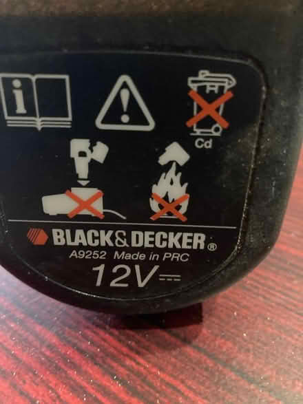 Photo of free Black and Decker cordless hedge trimmer needs battery. (Oswestry SY11) #2