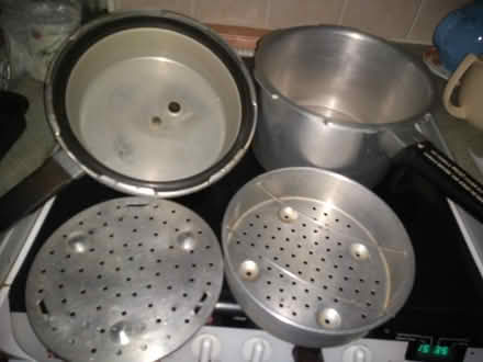 Photo of free High-dome pressure cooker (Roffey) #2