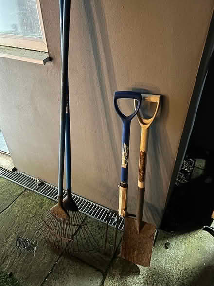 Photo of free 2 x rakes, 1 x fork, 1 x spade (Feltham TW14) #1