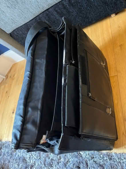 Photo of free Targus laptop travel bag (TW9) #4