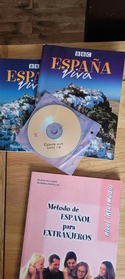 Photo of free Spanish Learning Books (Fareham PO16) #2