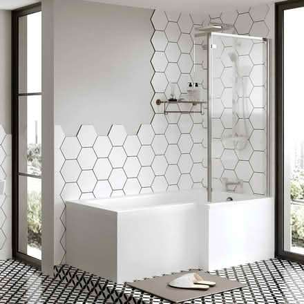 Photo of free L-Shaped Shower Bath, right handed (GU52) #4