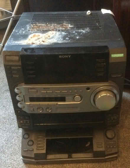 Photo of free Sony stereo n speakers (Wincobank, S5) #1