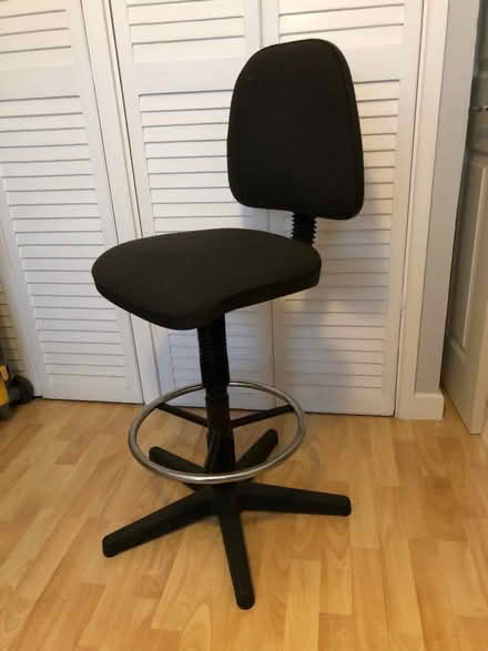 Photo of free Black swivel chair (Benfleet SS7) #1