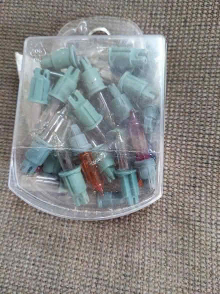 Photo of free Light bulbs (Ewell KT19) #2