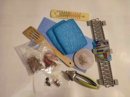 Photo of free housewere bundle (Highfield HP2) #1