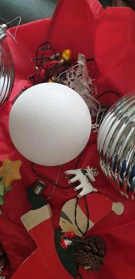Photo of free Christmas decorations (Hanwell W7) #1