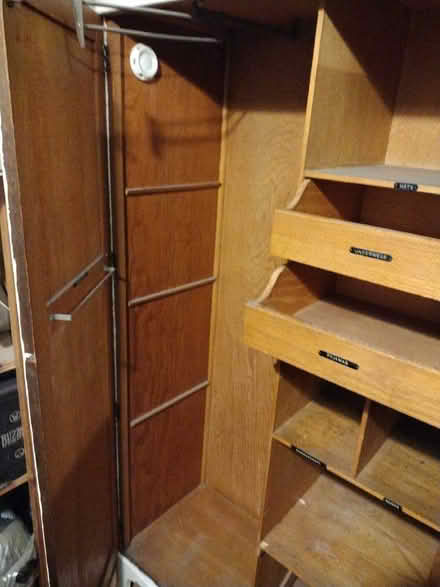 Photo of free Small wardrobe (High Town LU2) #1