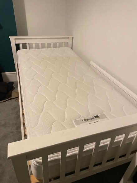 Photo of free Single bed with matress (Winchmore Hill N21) #3