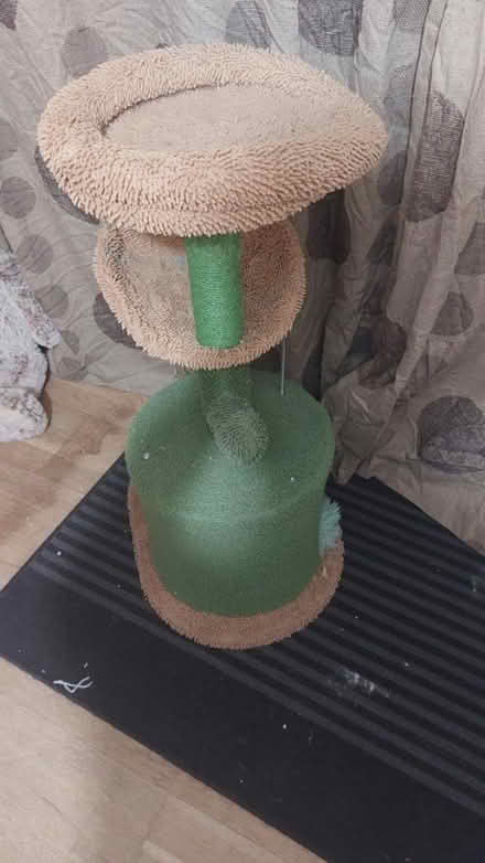 Photo of free Cat tree (Mitcham CR4) #1