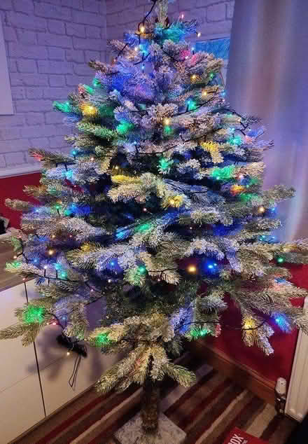Photo of free Artificial Christmas half-tree (GU12) #2