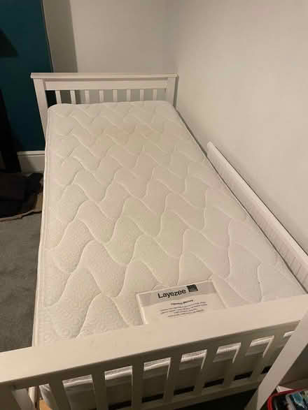 Photo of free Single bed with matress (Winchmore Hill N21) #2