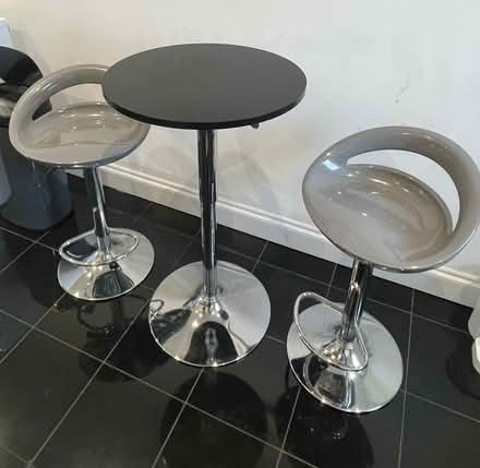 Photo of free Bar stools & table (Tooting SW17) #1
