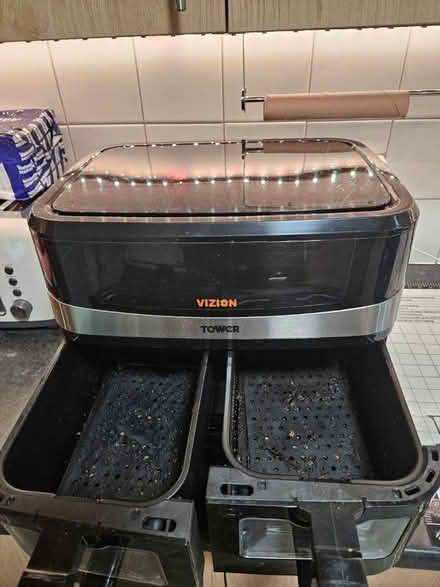 Photo of free Vizion double air fryer (Chester CH2) #2