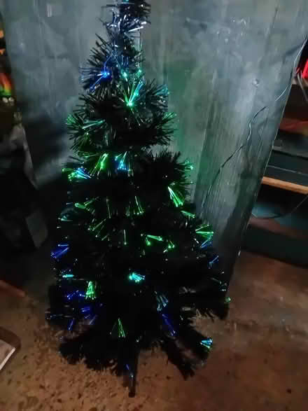 Photo of free Fibre optic Christmas tree (CM23) #1