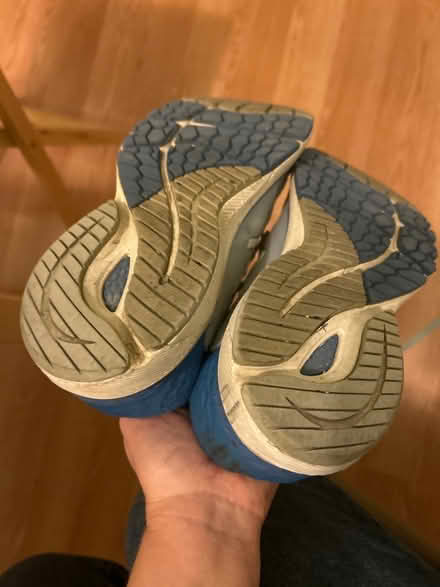 Photo of free New Balance ladies sneaks, size 6.5 (20009 Adams Morgan) #3