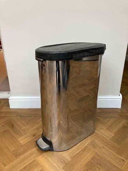 Photo of free Large pedal bin (Caversham Heights RG4) #2