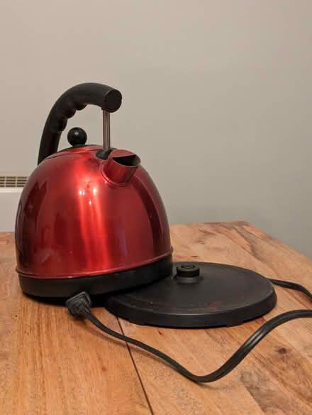Photo of free Red electric kettle (Kensington) #2