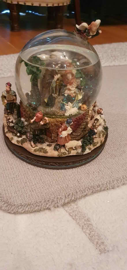 Photo of free Nativity Snow Globe (Duffield DE56) #4