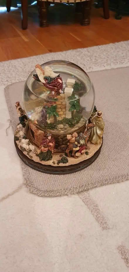 Photo of free Nativity Snow Globe (Duffield DE56) #1