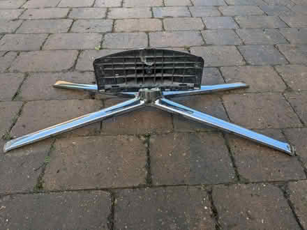 Photo of free TV stand chrome (Kelsall CW6) #1