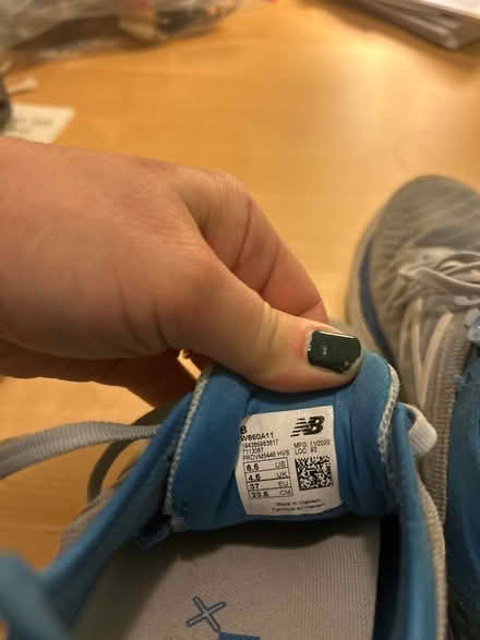Photo of free New Balance ladies sneaks, size 6.5 (20009 Adams Morgan) #2