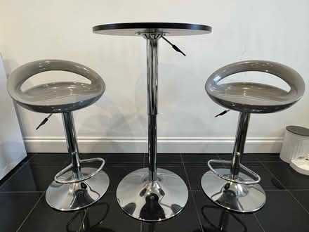 Photo of free Bar stools & table (Tooting SW17) #2