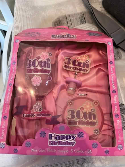 Photo of free 30th gift set (Eltham) #1