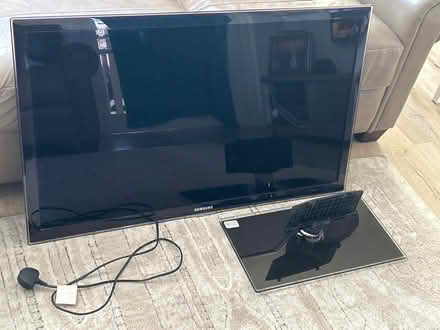 Photo of free Samsung 40” Flat screen TV (BN16) #1