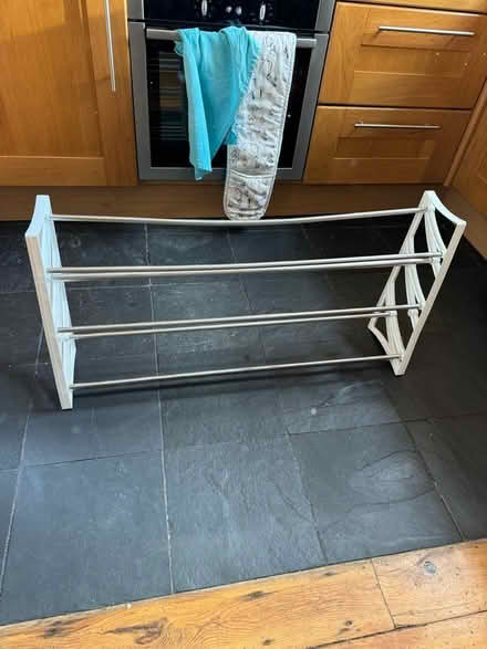 Photo of free Shoe rack and hangers (Hanwell (W7)) #2