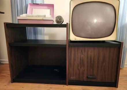 Photo of free stereo/tv stand (Kanata) #1
