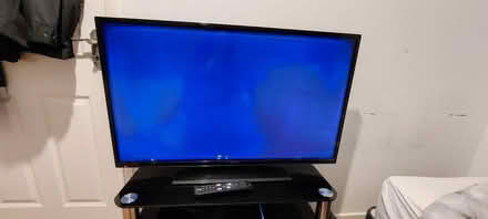 Photo of free Smart Tv (Mitcham CR4) #1