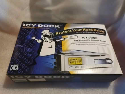 Photo of free Icy Dock IDE hard disk dock (Gayton CH60) #1