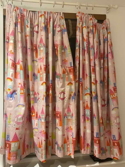 Photo of free Girls Curtain (Holland Park) #1