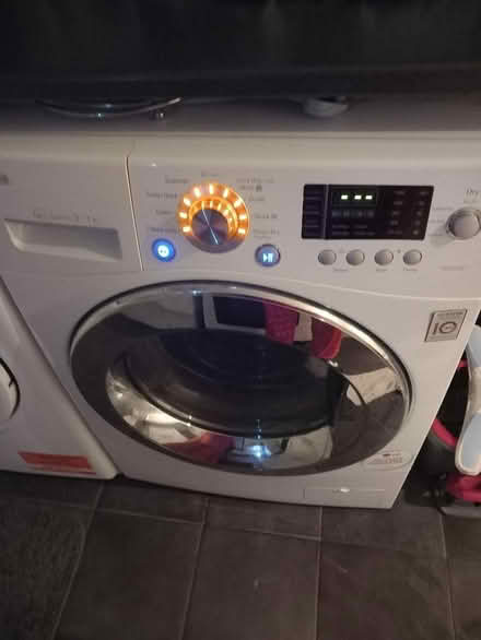 Photo of free LG Wasing machine/dryer (Southfields SW18) #1