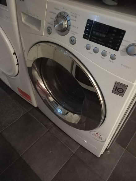 Photo of free LG Wasing machine/dryer (Southfields SW18) #3